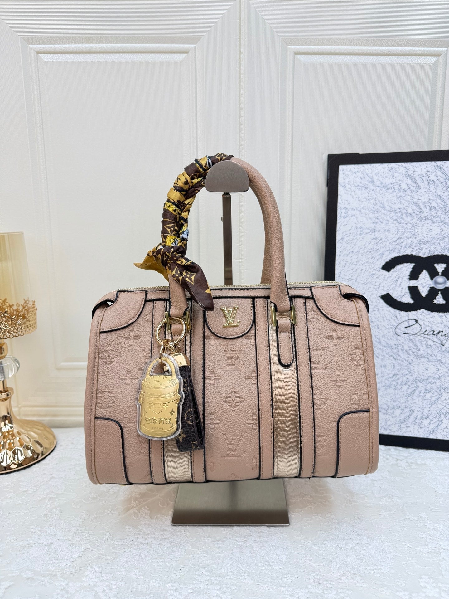 Musta & Color-Block-kuvioinen käsilaukkusarja - Metal Accent -monikäyttölaukut