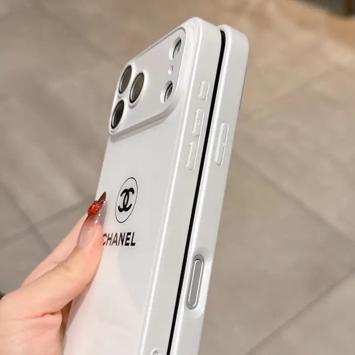Klasický minimalistický luxusní obal na iPhone – White Gloss Edition