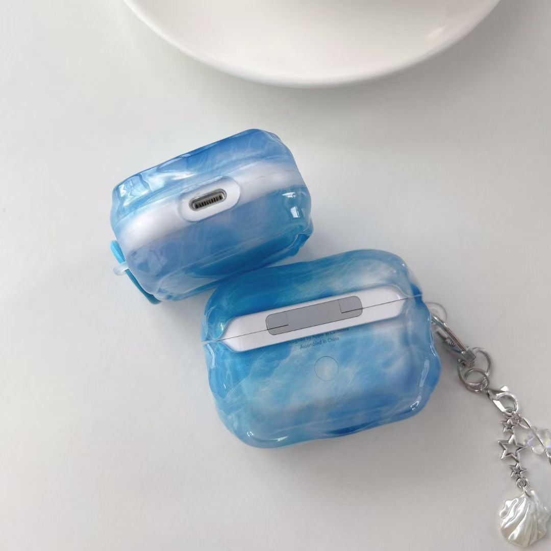 حافظة Blue Sky AirPods مع حلية مطرزة بالخرز