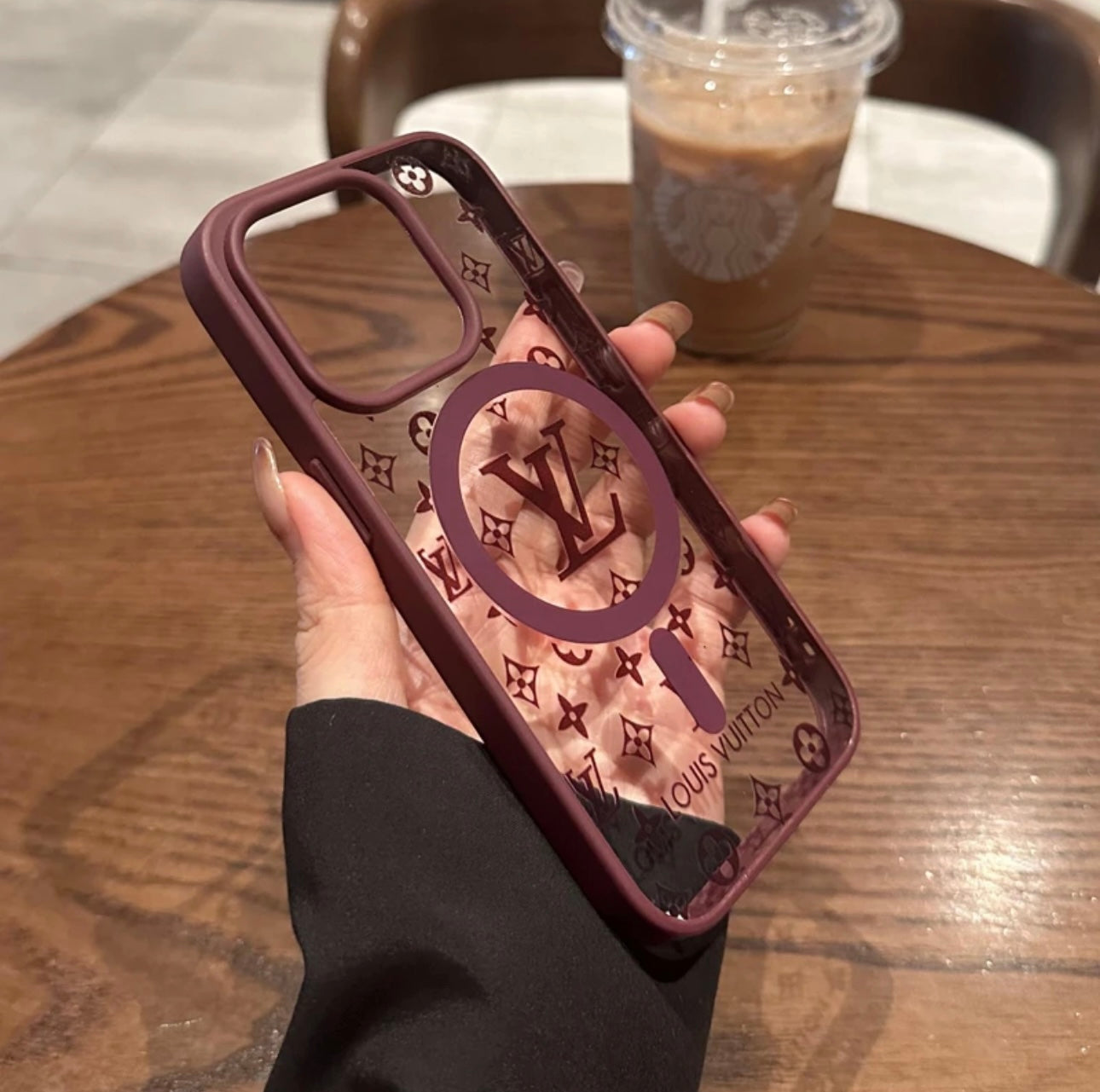 NOVÝ Luxury Shine x Mono obal na iPhone (MagSafe)