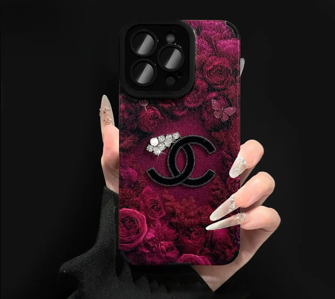 Luxusní pouzdro Velvet Rose pro iPhone – plná ochrana objektivu