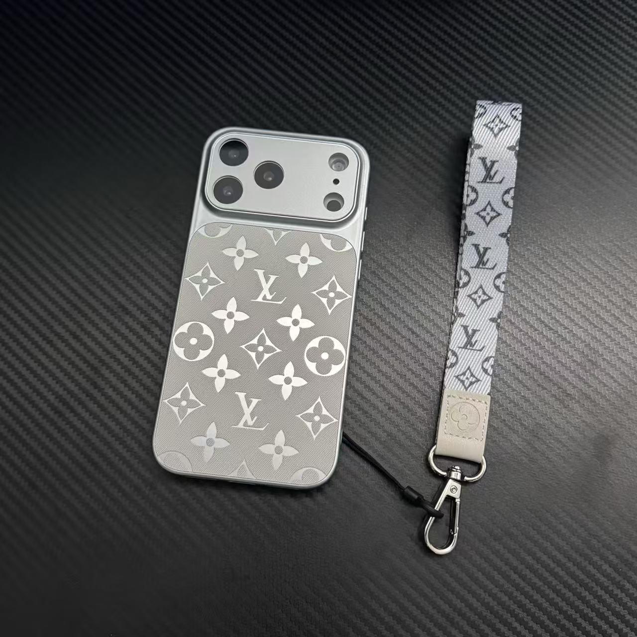 Luxusní kožené pouzdro na telefon s monogramovým vzorem a plnou ochranou fotoaparátu