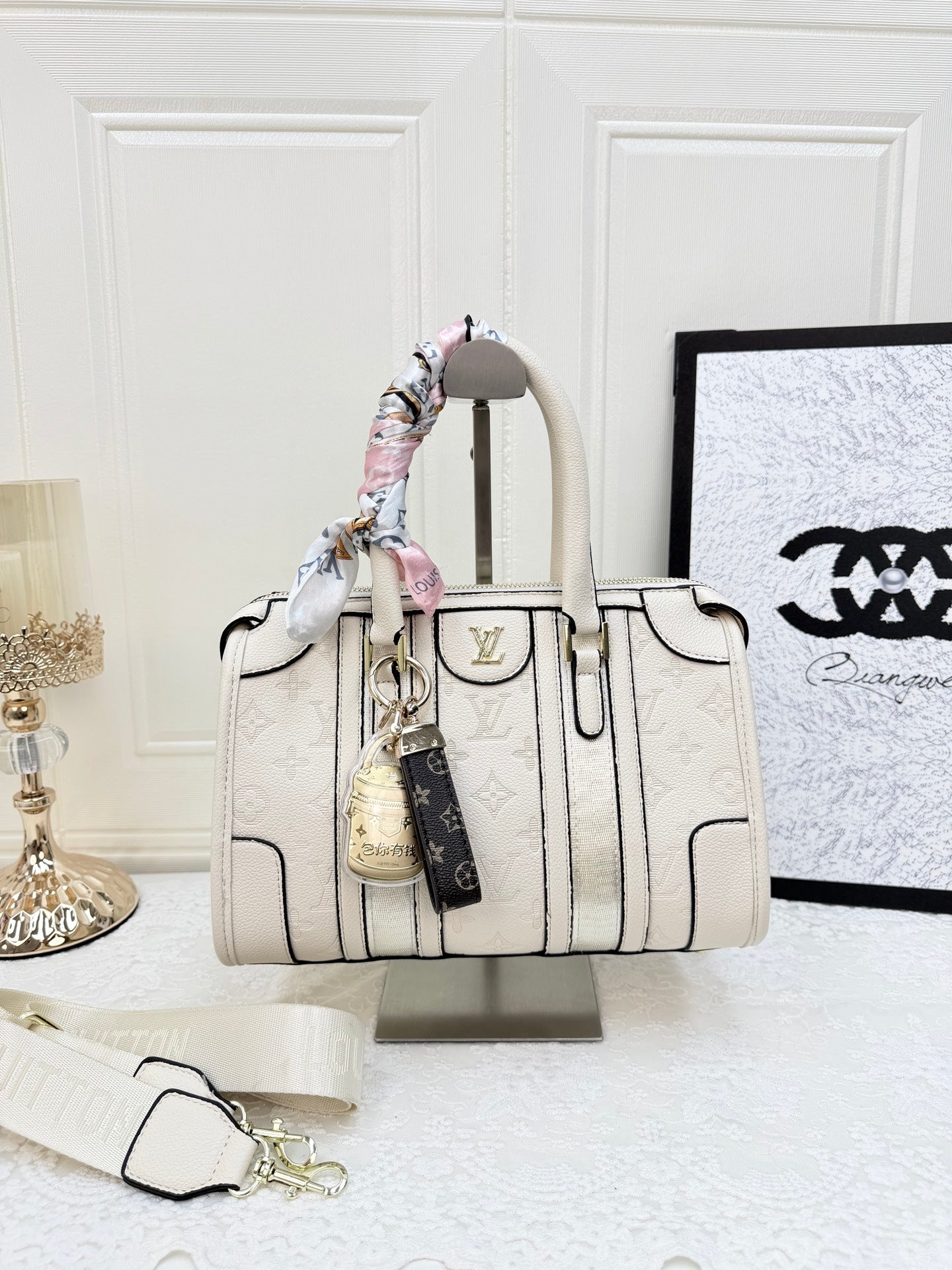 Musta & Color-Block-kuvioinen käsilaukkusarja - Metal Accent -monikäyttölaukut