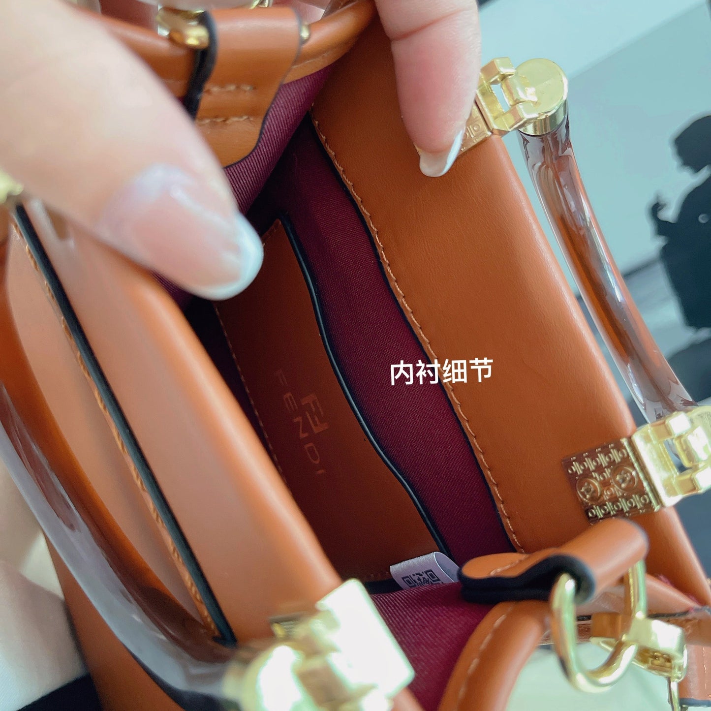 Klasická kabelka Crossbody