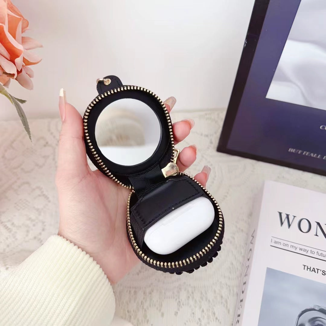 حافظة Airpods الفاخرة من شانيل مع مرآة
