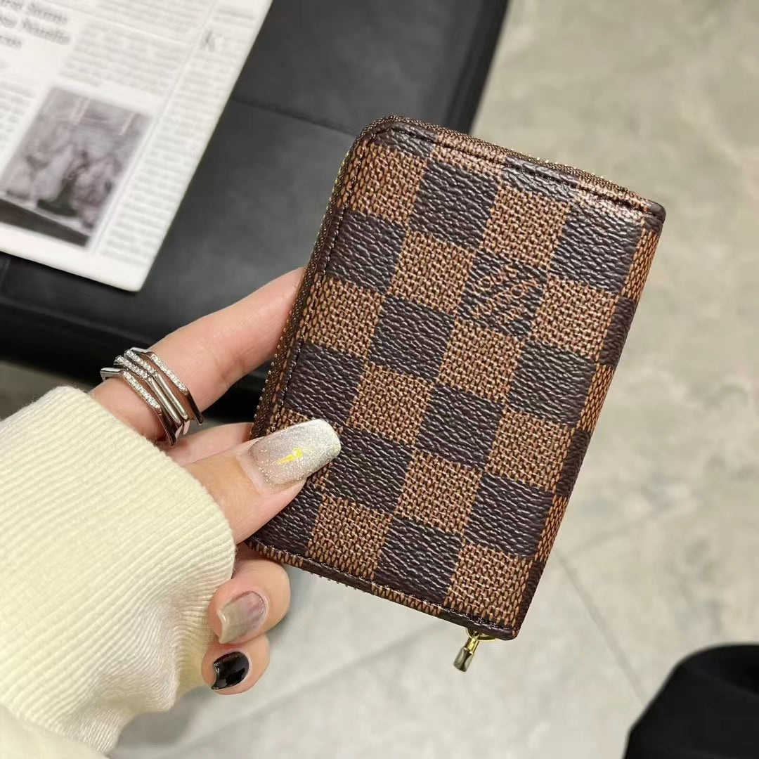 Luxusní kolekce peněženek Monogram Zipper Wallet – LV, GG a BBR