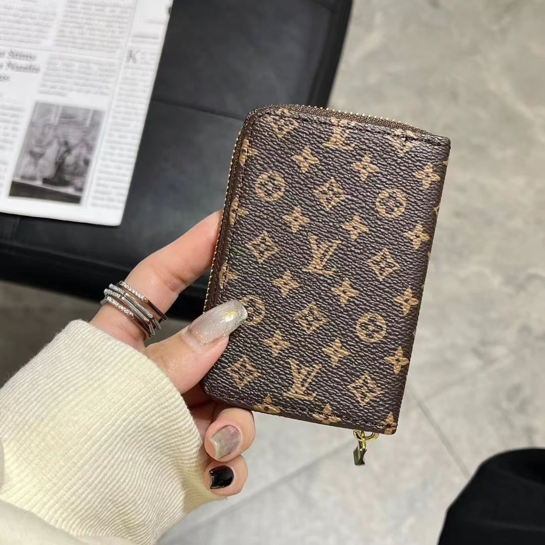 Luxusní kolekce peněženek Monogram Zipper Wallet – LV, GG a BBR