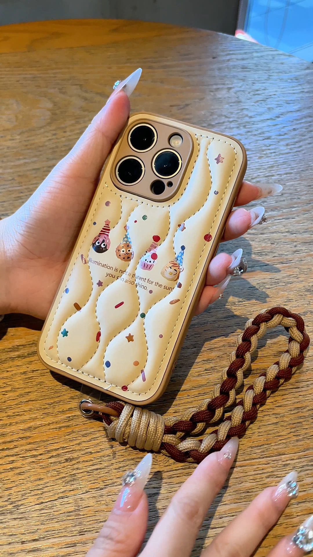 Lehký a útulný: Elegantní obal na iPhone inspirovaný sušenkami pro trendy
