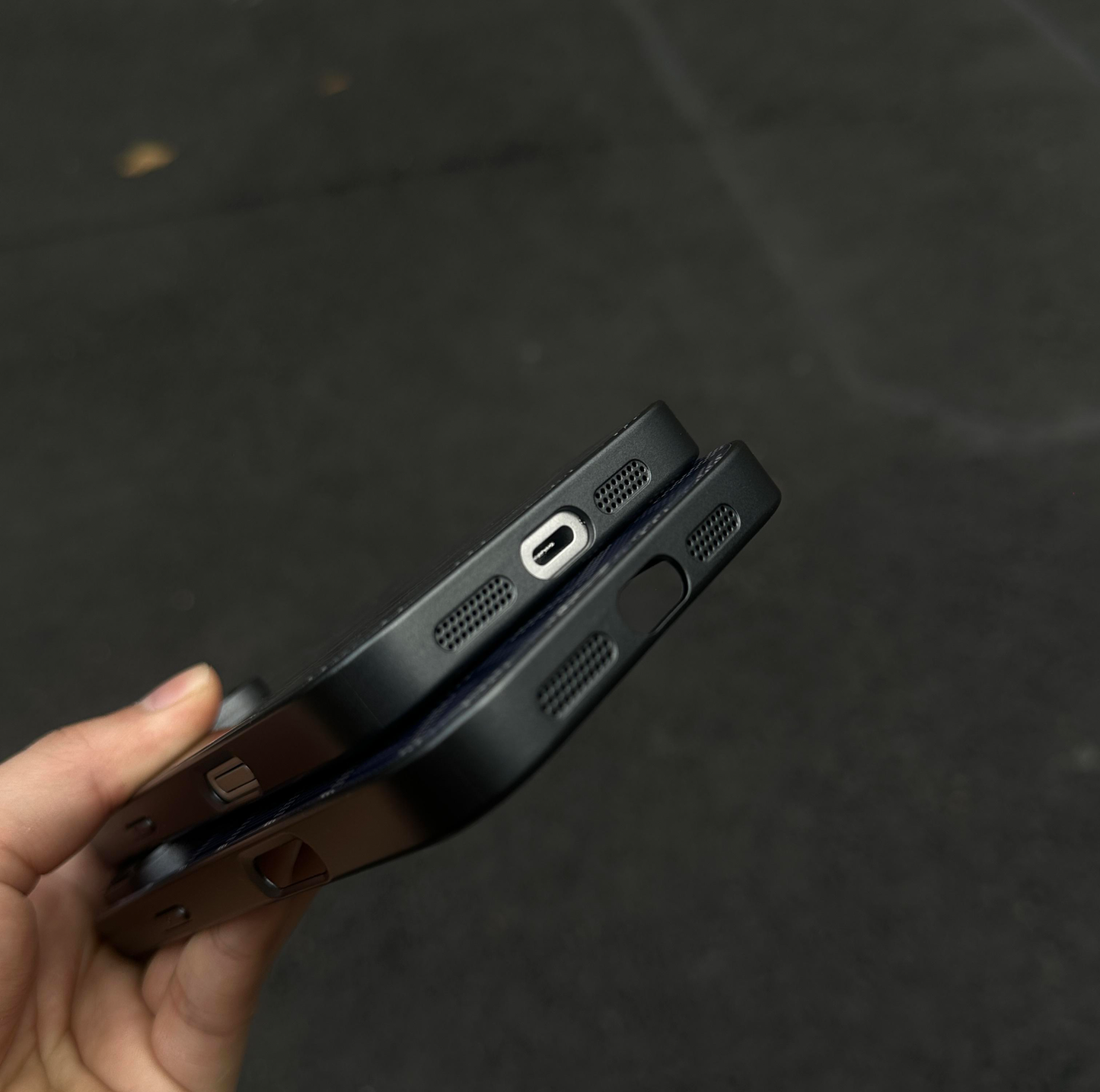 G-Y luxusní pouzdro na iPhone s geometrickým monogramem