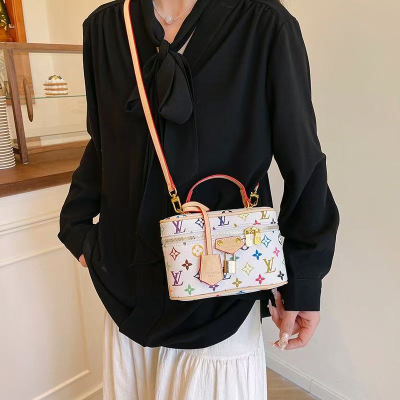 Bolso de mano Box de inspiración vintage – Elegante Tote Box con monograma