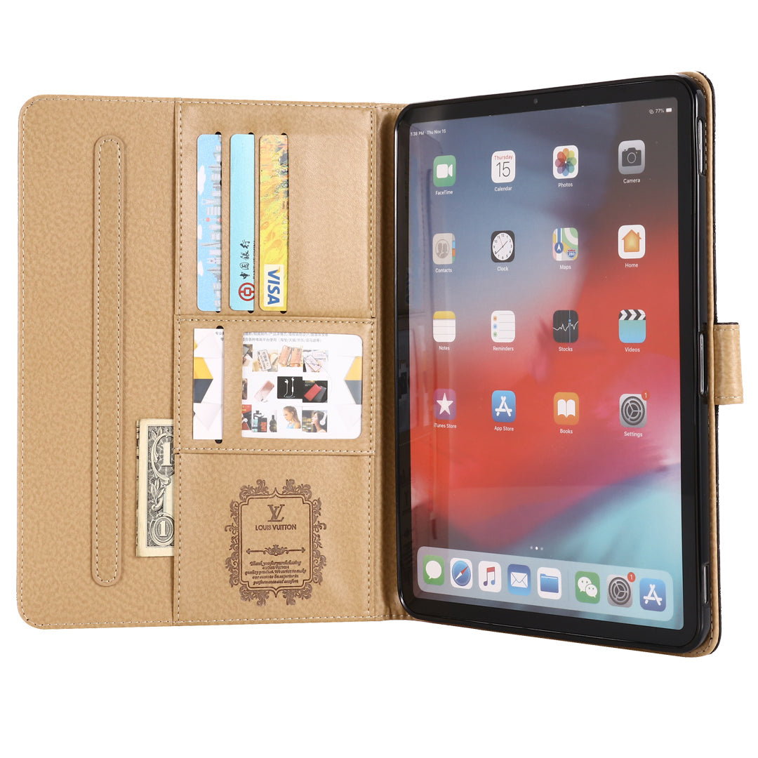 Fondina con monogramma in tela goffrata 3D Apple iPad Flip Cover con funzione di supporto