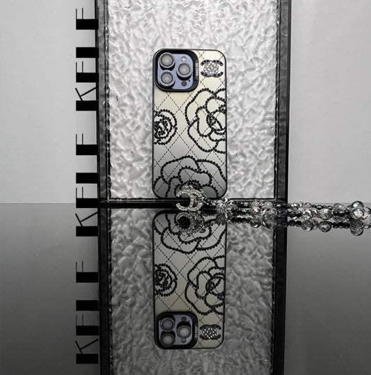 Von Kamelien inspirierte iPhone-Hülle mit einzigartigem Design