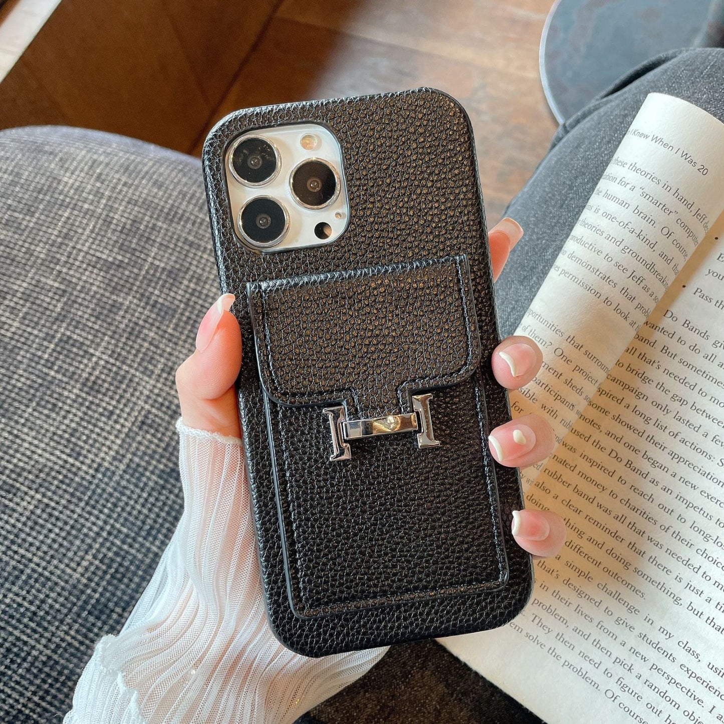 Kožené pouzdro na iPhone H Card Holder