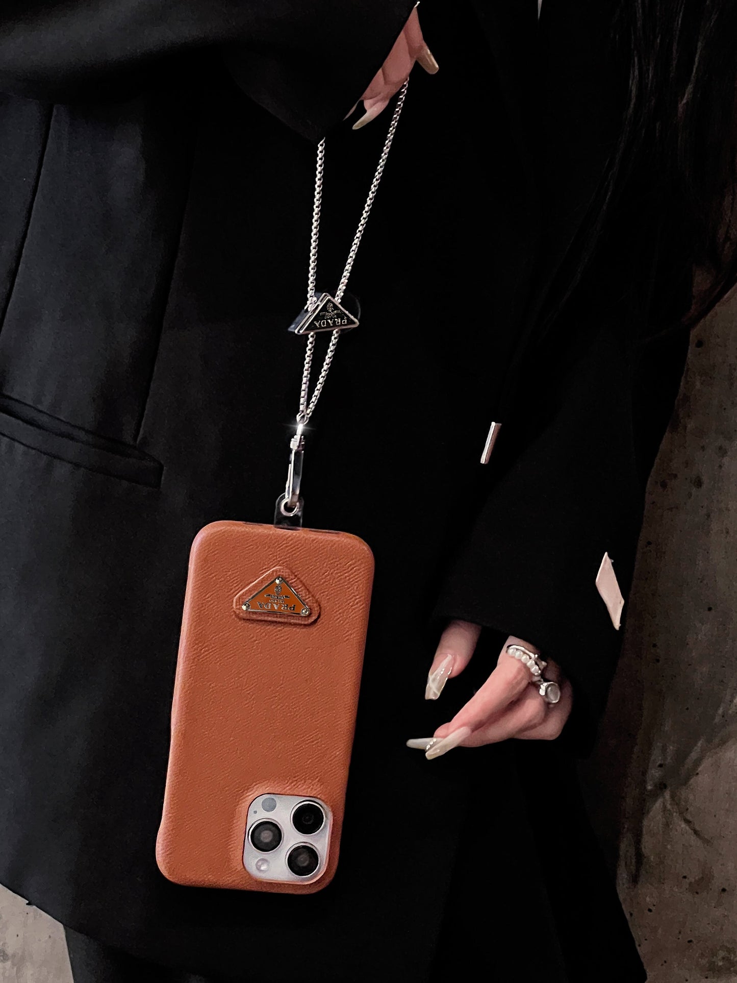 Luxusní kožené crossbody pouzdro na iPhone