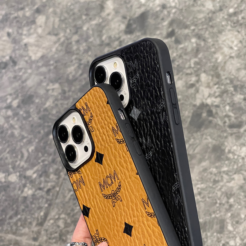 Pouzdro na iPhone MCM černé-MCK240603