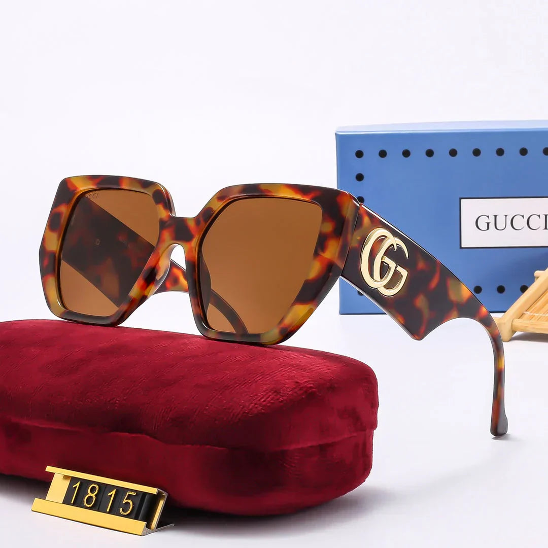 OCCHIALI DA SOLE CON MONTATURA SQUADRATA 1815