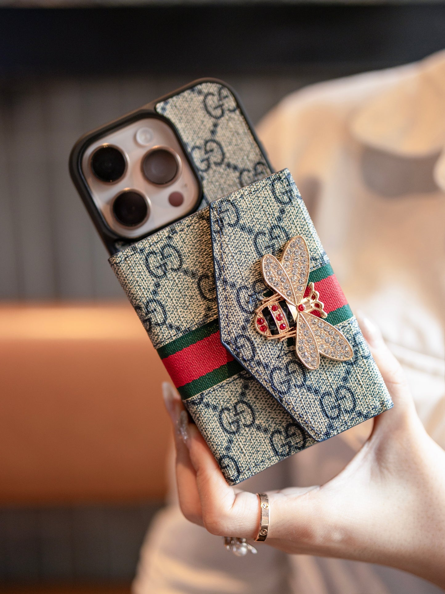 Prémiové pokročilé pouzdro na iPhone Crossbody s držákem karty & řemínkem přes rameno