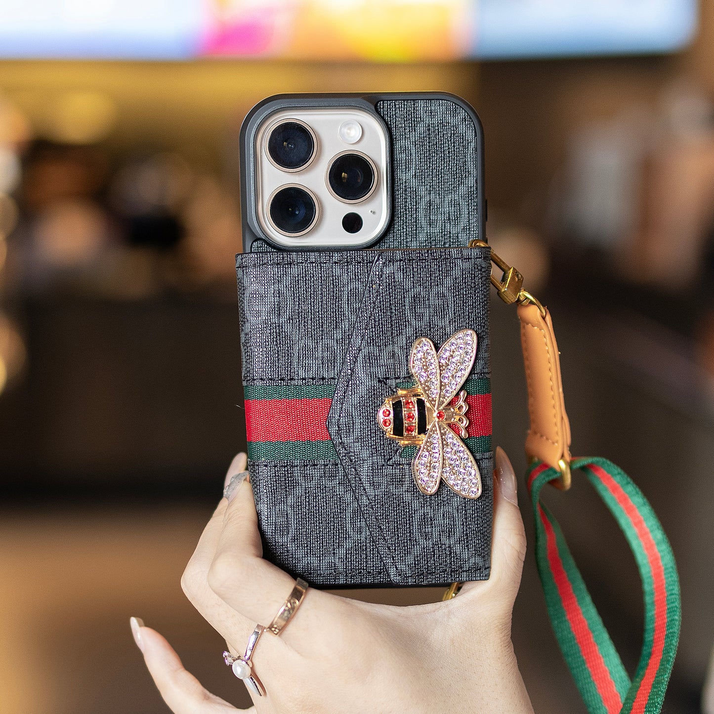 Prémiové pokročilé pouzdro na iPhone Crossbody s držákem karty & řemínkem přes rameno