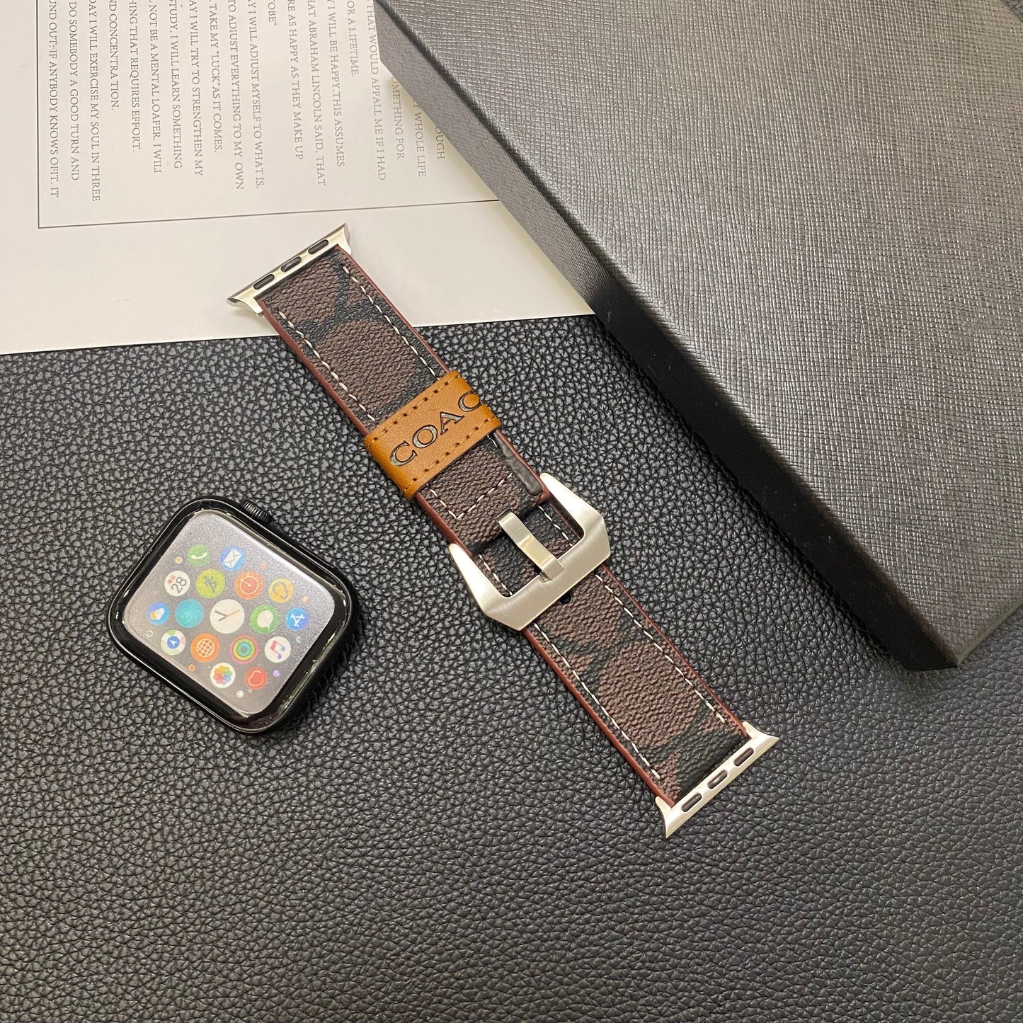 Kožený řemínek na Apple Watch Tmavě hnědá-YHK244221710