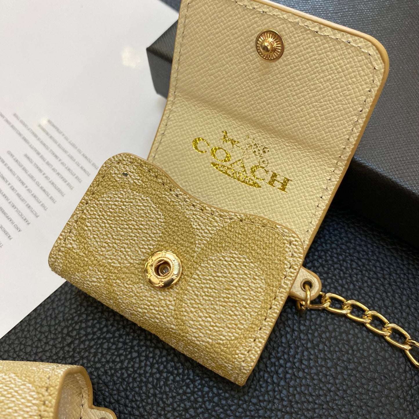 Luxusní pouzdra Coach AirPods Pro Coffee-YH240425