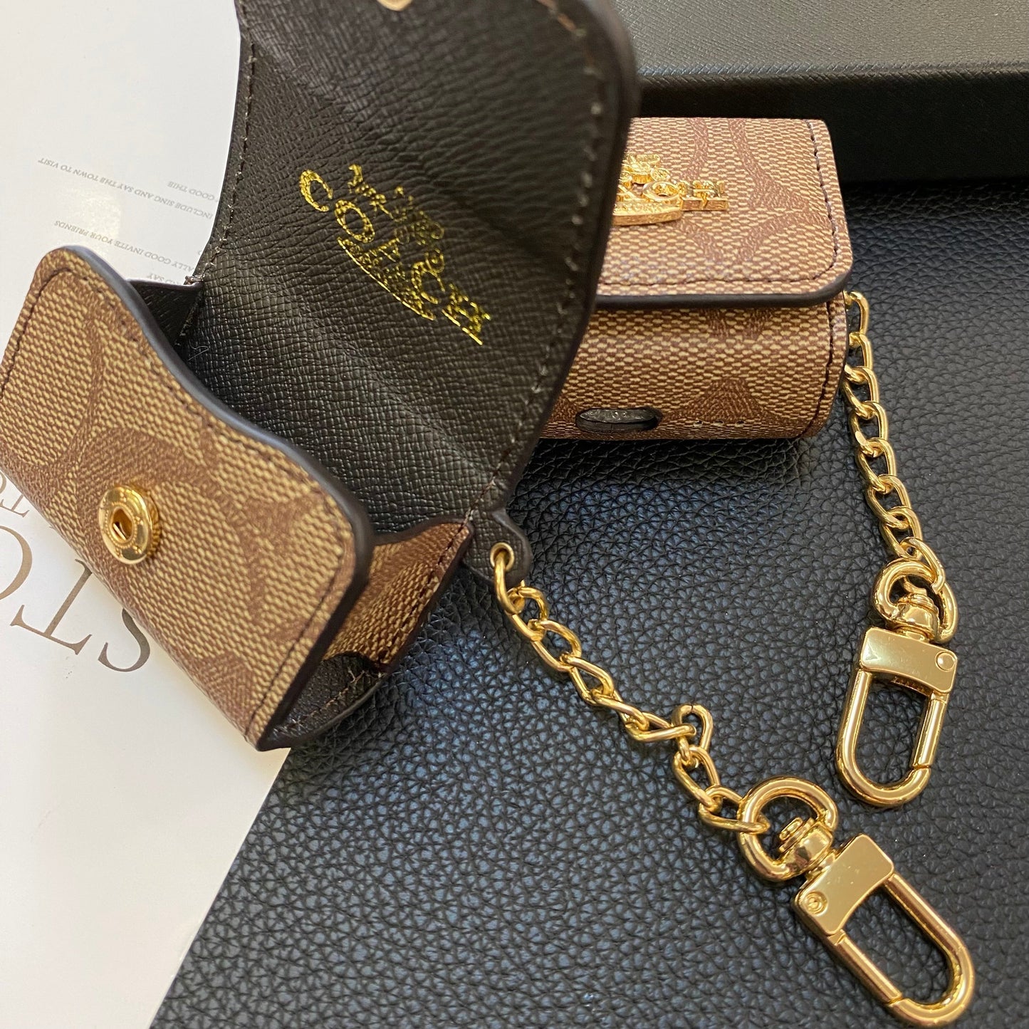 Luxusní pouzdra Coach AirPods 3. generace světle hnědá-LGK240425