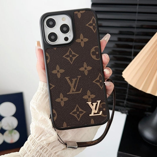 Luksusowe, klasyczne, brązowe etui na iPhone'a z łańcuszkiem na rękę