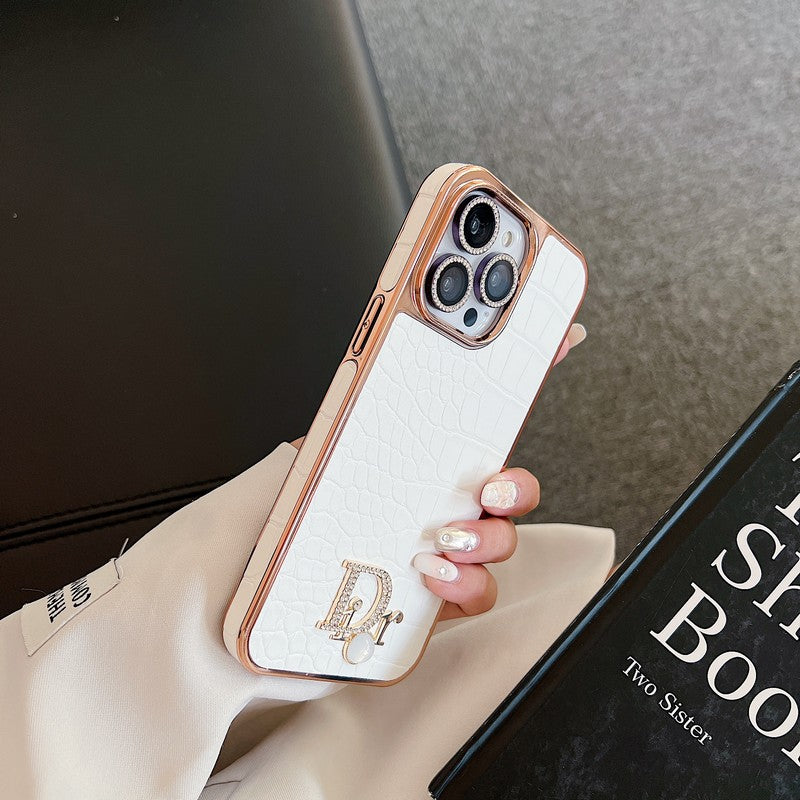 Módní pouzdro na iPhone z růžového zlata s diamantovým logem