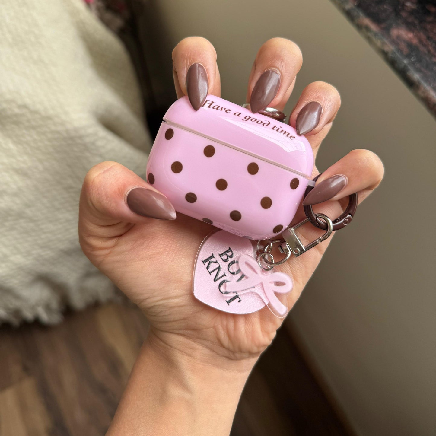 Cás AirPods Polca Pink le Charm Croí - Clúdach Cosanta gleoite