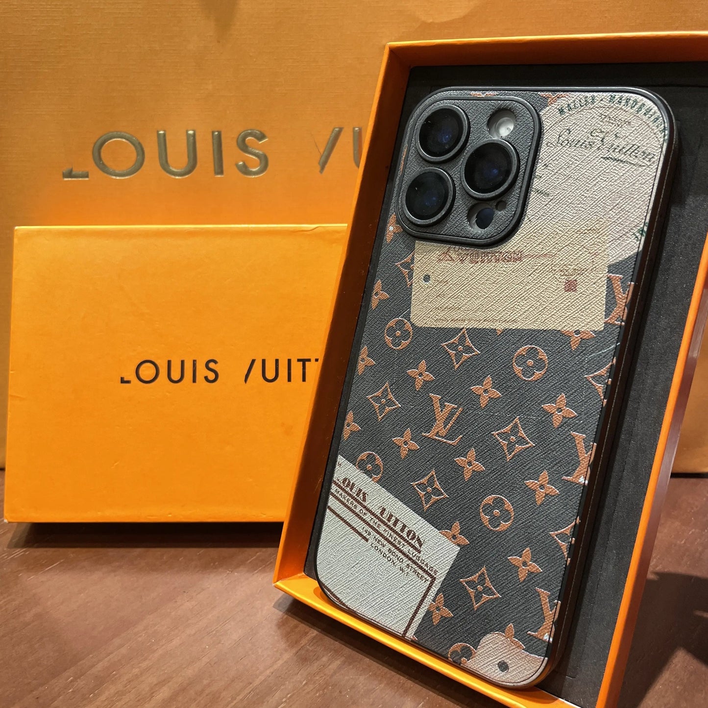 Vintage-Handyhülle aus Leder im Umschlag-Stil