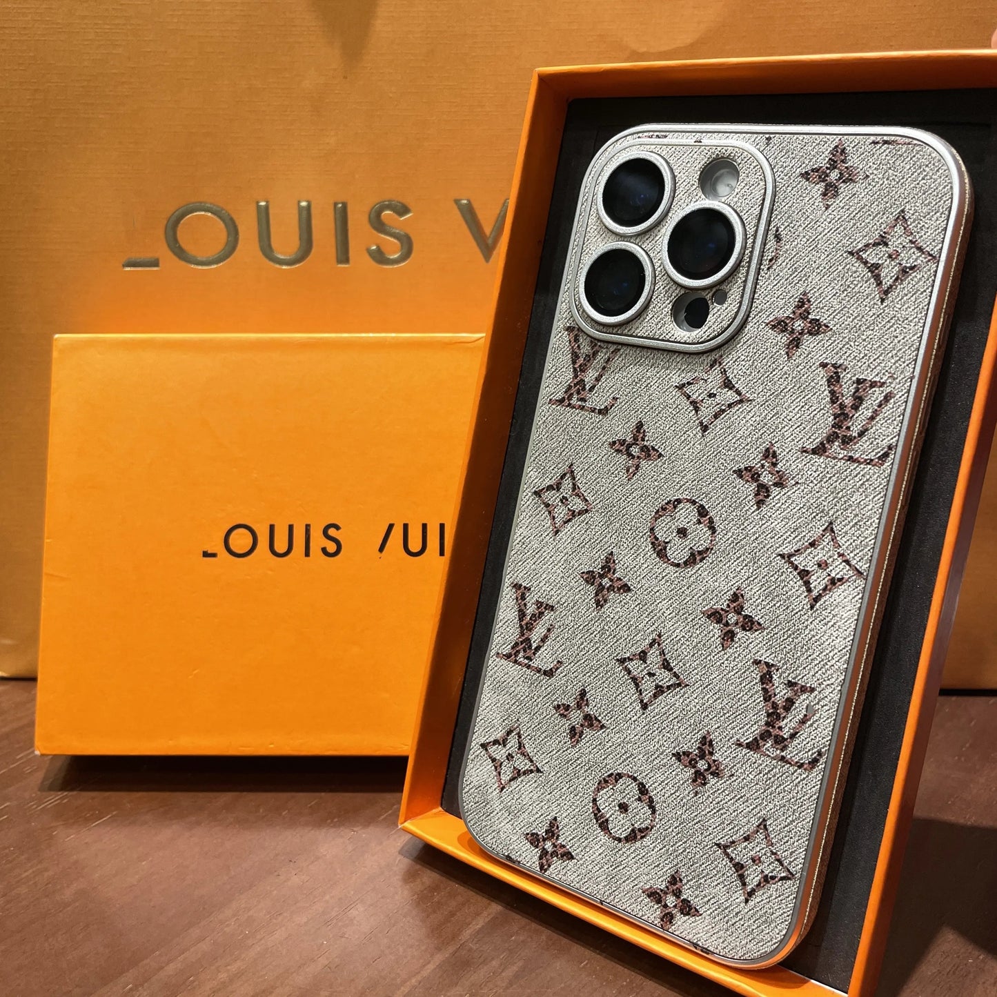 Vintage-Handyhülle aus Leder im Umschlag-Stil