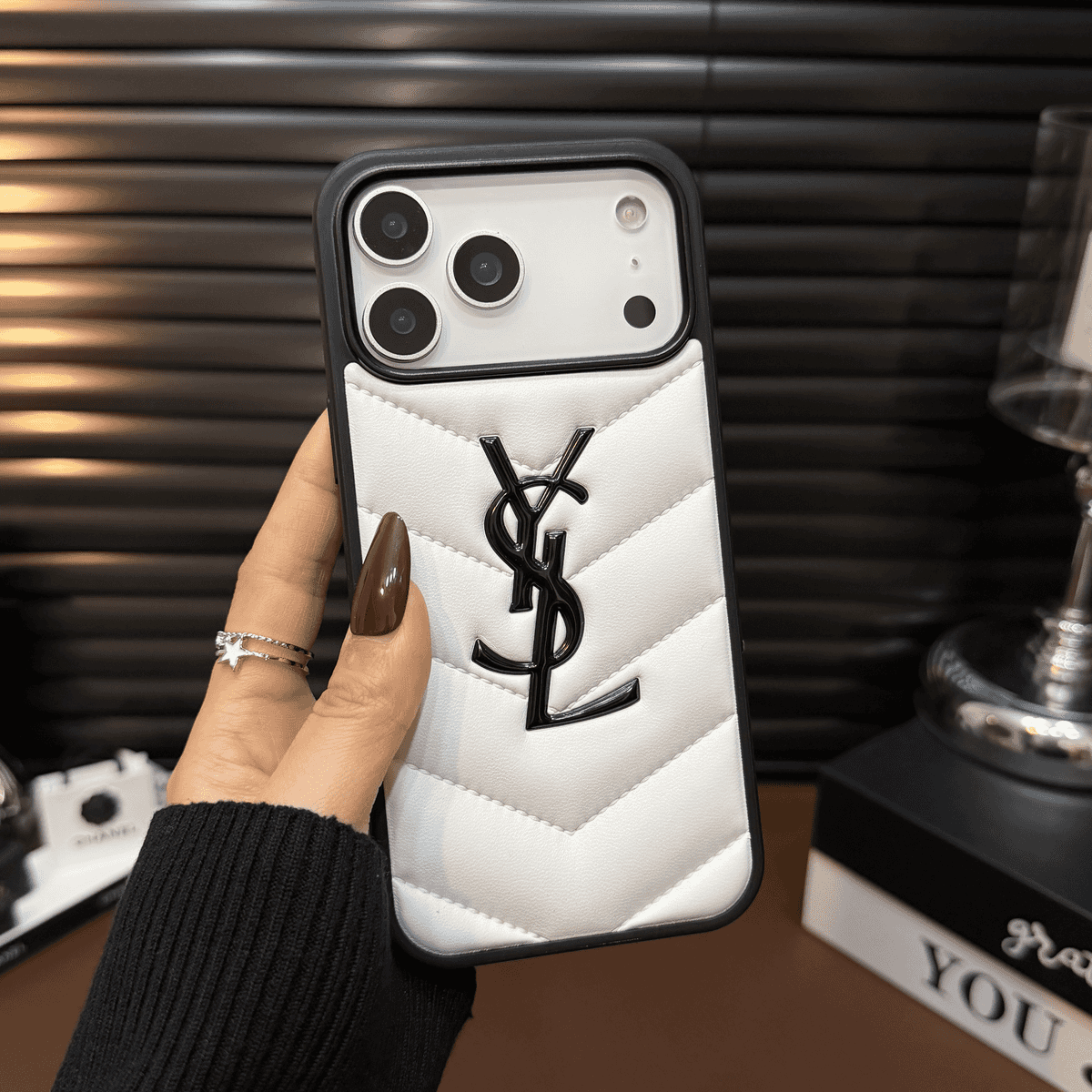 Luxusní prošívané kožené pouzdro na iPhone — Nárazuvzdorný tenký ochranný kryt